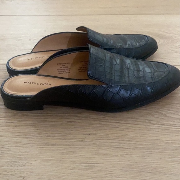 14th & Union Shoes - Black Crocodile Slip On Mules